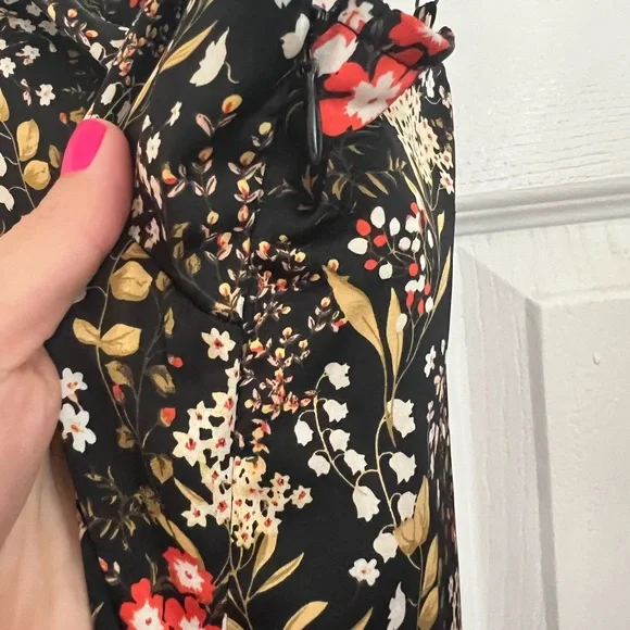 Forever 21 Black Floral Dress - Picture 2 of 4
